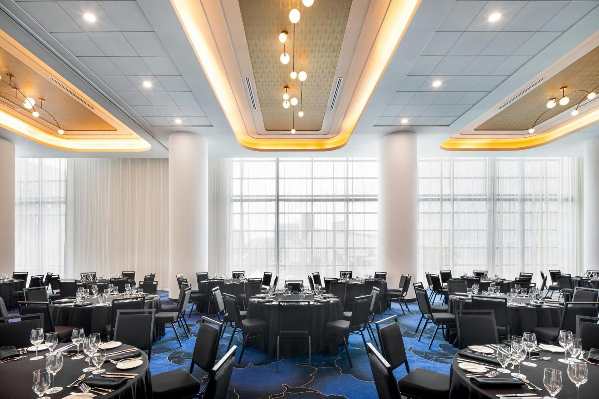Honeyrose Hotel, Montreal, A Tribute Portfolio Hotel Exterior photo The ballroom at the hotel